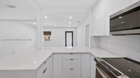 1010 NE 138th St, North Miami FL - photo 7 of 18