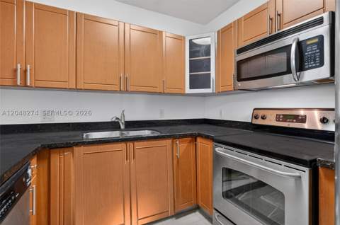 652 NE 63rd St 103, Miami FL - photo 6 of 33