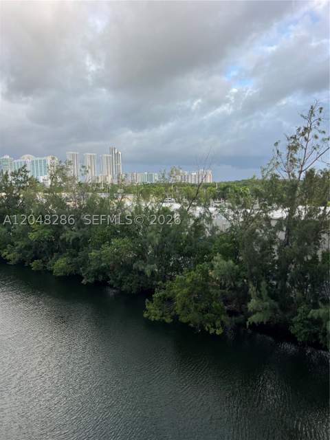 3660 NE 166th St 607, North Miami Beach FL - photo 6 of 7