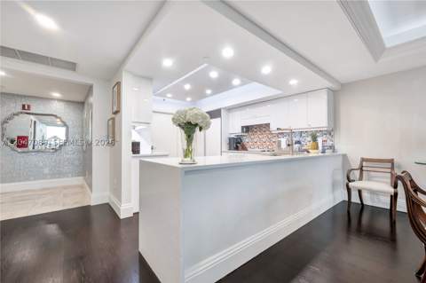 1455 Ocean Dr 904, Miami Beach FL - photo 16 of 70