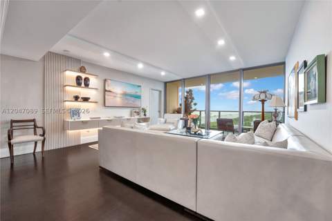 1455 Ocean Dr 904, Miami Beach FL - photo 7 of 70