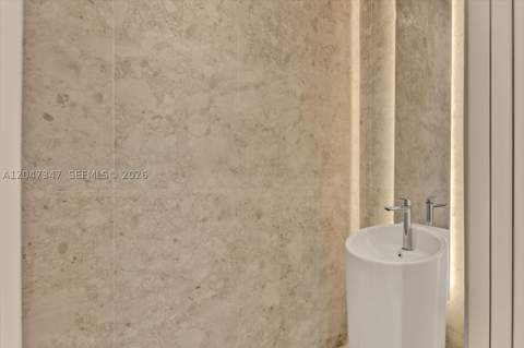 7701 Coquina Drive, North Bay Village FL - photo 15 of 47