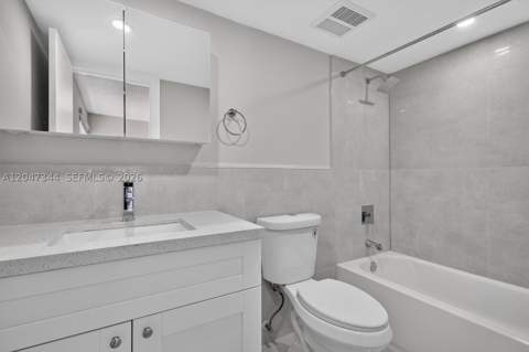 10080 NW 9th St Cir 204, Miami FL - photo 8 of 15