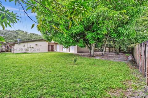 331 NE 176th St, North Miami Beach FL - photo 24 of 28