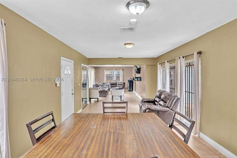 4 bedroom SingleFamilyResidence at 331 NE 176th St, Highland Manor Sec 5, North Miami Beach — photo 4