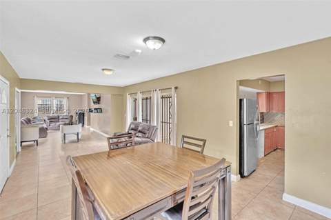 331 NE 176th St, North Miami Beach FL - photo 6 of 28