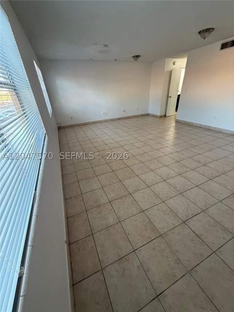 1305 W 53rd St 406, Hialeah FL - photo 13 of 30