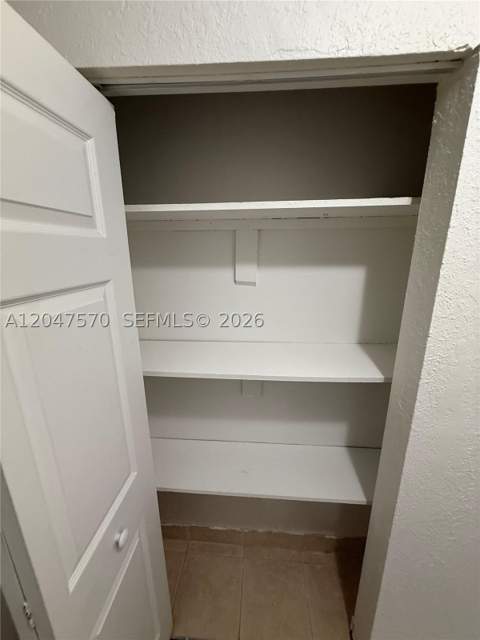 1305 W 53rd St 406, Hialeah FL - photo 19 of 30