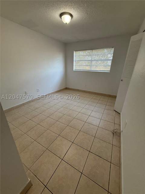 1305 W 53rd St 406, Hialeah FL - photo 23 of 30