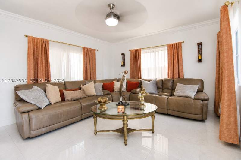 5 bedroom SingleFamilyResidence at 1351 NE 41st Pl, Cristys Homes, Homestead — photo 4
