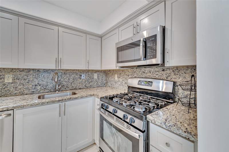 2 bedroom Condominium at 1205 Mariposa Ave 307, Villa Capri Condo, Coral Gables — photo 4