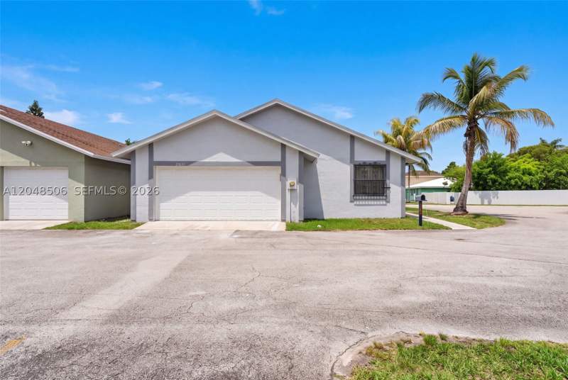 2 bedroom SingleFamilyResidence at 29617 SW 158th Ct, Greenwood Villas, Homestead — photo 4