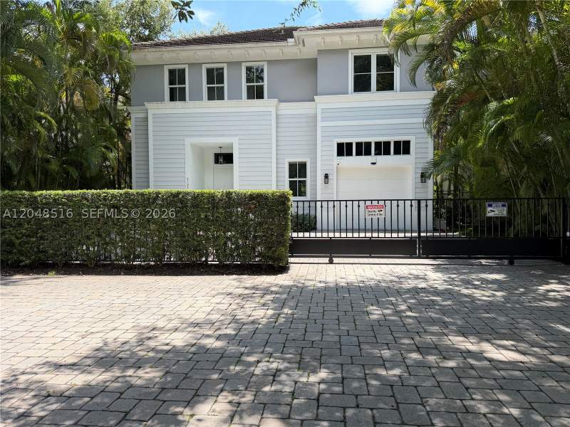 4 bedroom SingleFamilyResidence at 4724 SW 72nd St, University Place, Miami — photo 4