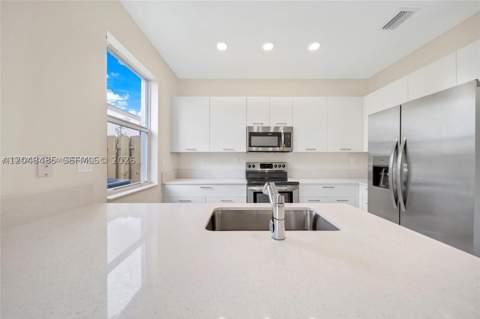 12918 NW 23rd Pl, Miami FL - photo 15 of 33