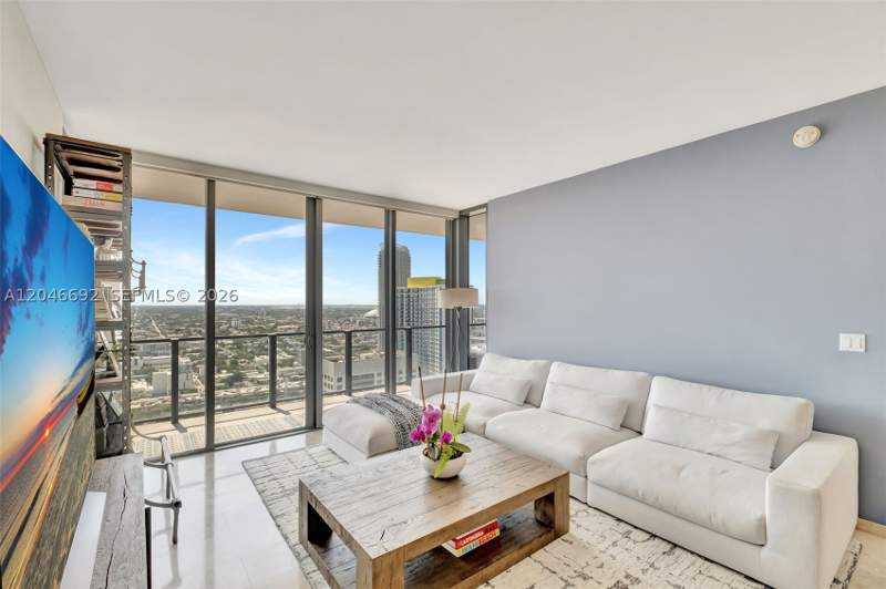 2 bedroom Condominium at 88 SW 7th St 3604, Rise Condo, Miami — photo 3