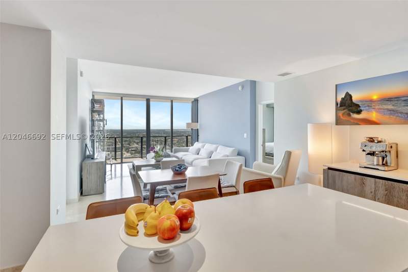 2 bedroom Condominium at 88 SW 7th St 3604, Rise Condo, Miami — photo 4