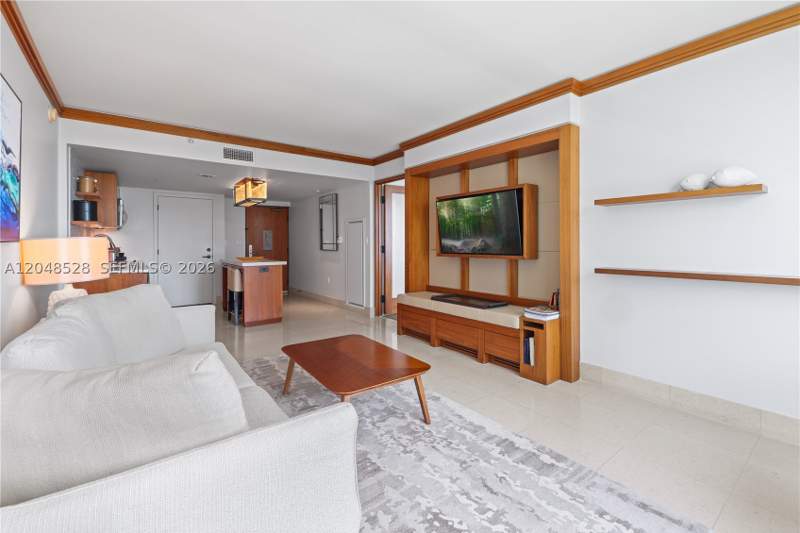 2 bedroom Condominium at 6801 Collins Ave 516, Central Carillon Beach Co, Miami Beach — photo 4