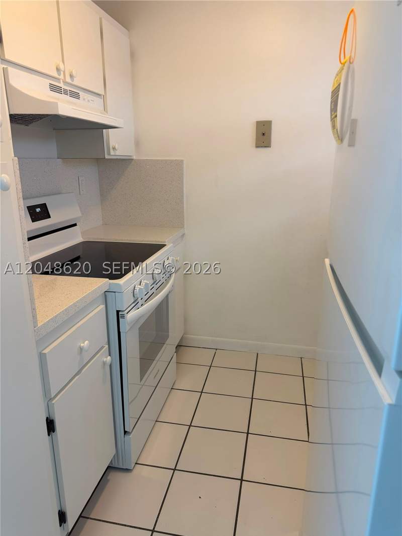 2 bedroom Condominium at 600 NW 32nd Pl 312, Poinciana At Miami Condo, Miami — photo 2