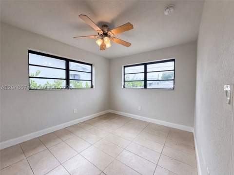 8340 NW 22nd Pl, Miami FL - photo 11 of 22
