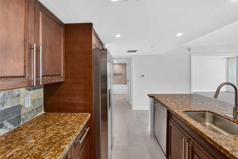 7601 E Treasure Dr 2319, North Bay Village FL - photo 22 of 51