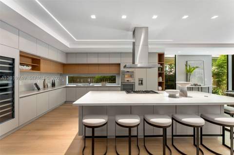 3579 Avocado Ave, Miami FL - photo 7 of 28