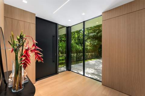 3579 Avocado Ave, Miami FL - photo 9 of 28