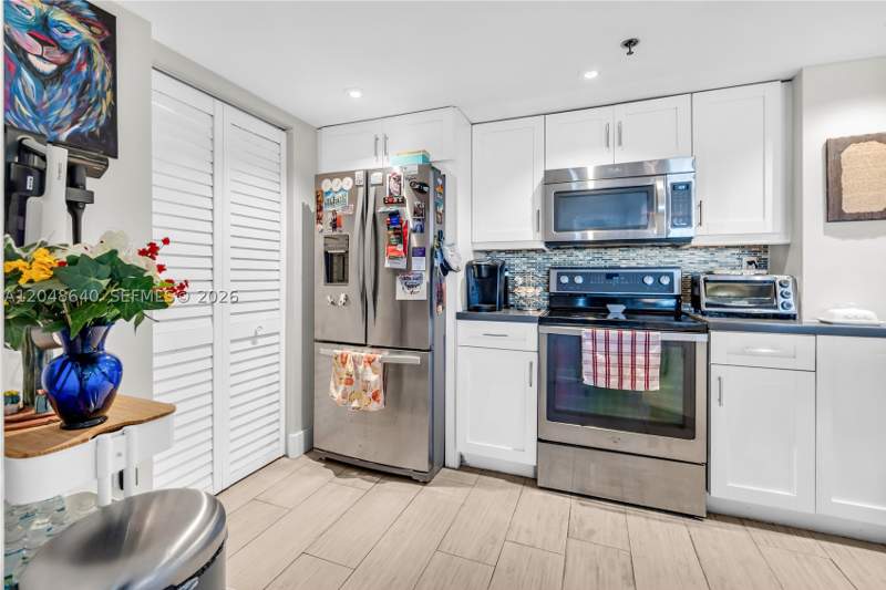 2 bedroom Condominium at 2351 Douglas Rd 1101, Gables Terrace Condo, Miami — photo 4