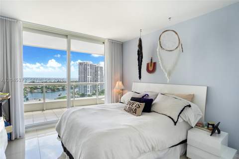 21055 Yacht Club Dr 2005, Aventura FL - photo 10 of 16
