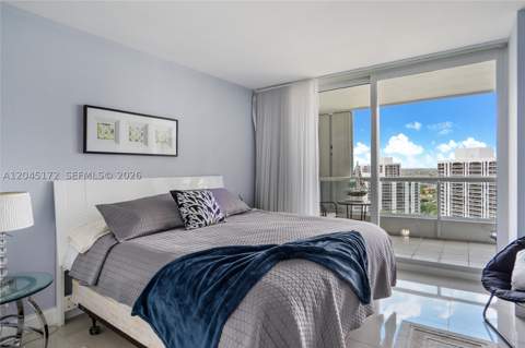 21055 Yacht Club Dr 2005, Aventura FL - photo 12 of 16