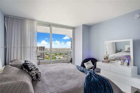 21055 Yacht Club Dr 2005, Aventura FL - photo 13 of 16