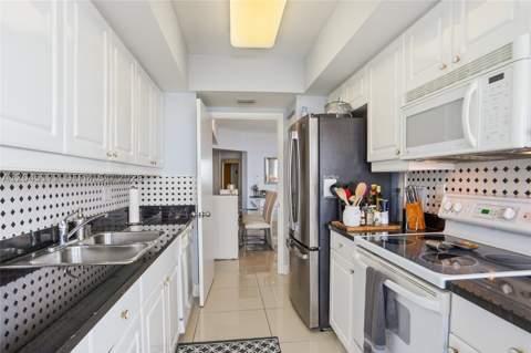 21055 Yacht Club Dr 2005, Aventura FL - photo 14 of 16