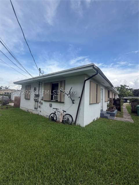 1258 NE 109th St, Miami FL - photo 6 of 11