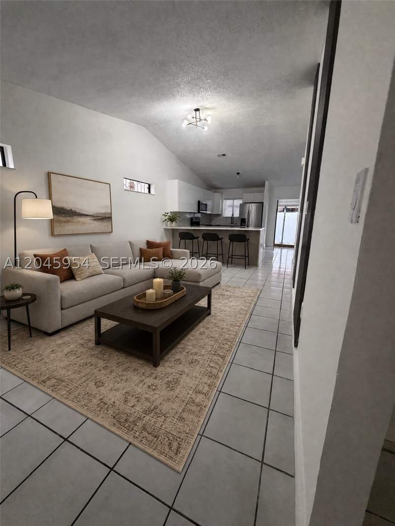 3 bedroom SingleFamilyResidence at 10364 NW 128th Ter, Gardens Of El Jardin Sec, Hialeah Gardens — photo 3