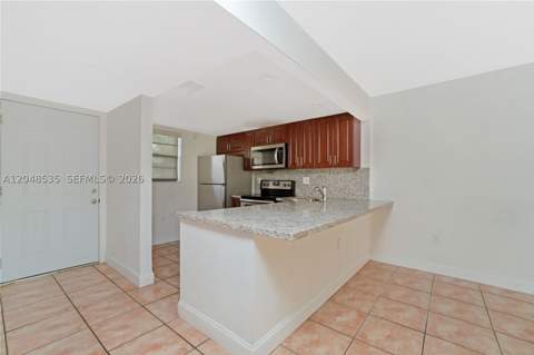 10525 SW 112th Ave 309, Miami FL - photo 10 of 33