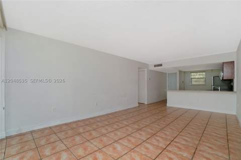 10525 SW 112th Ave 309, Miami FL - photo 9 of 33