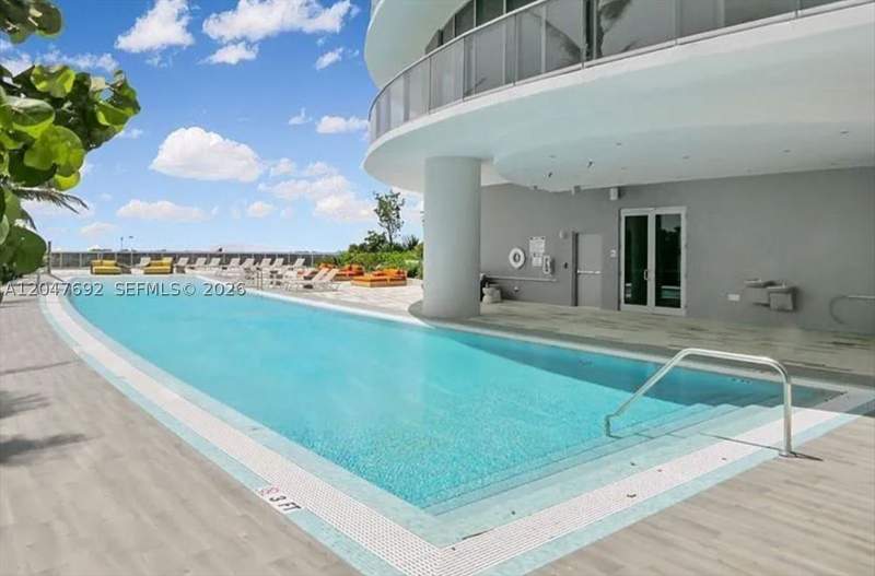 1 bedroom StockCooperative at 488 NE 18th St 1806, Aria On The Bay Condo, Miami — photo 5