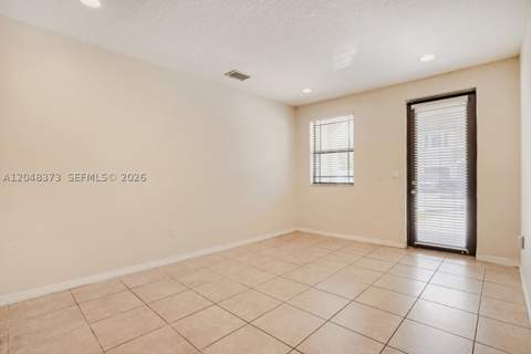 666 NE 35th Ave, Homestead FL - photo 7 of 29