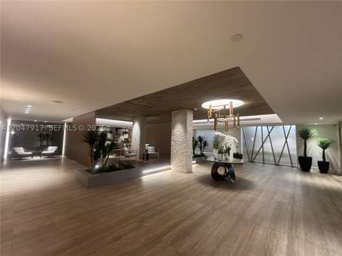 2301 Collins Ave 833, Miami Beach FL - photo 6 of 24