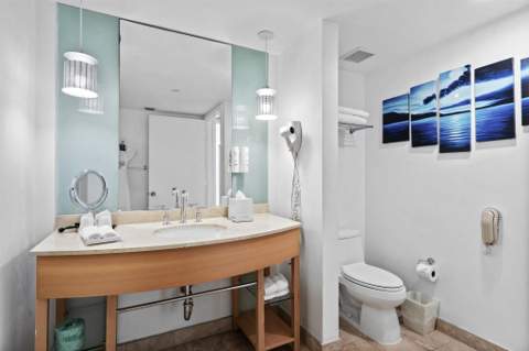 18683 Collins Avenue 1403, Sunny Isles Beach FL - photo 15 of 34