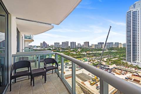 18683 Collins Avenue 1403, Sunny Isles Beach FL - photo 21 of 34