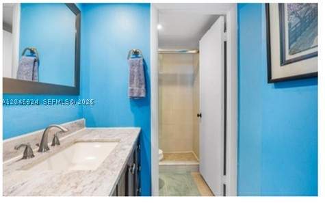 6039 Collins Ave 619, Miami Beach FL - photo 17 of 22