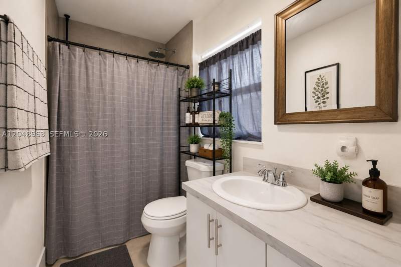 3 bedroom SingleFamilyResidence at 14404 SW 105th Ct, 7th Addn To Richmond Heig, Miami — photo 2
