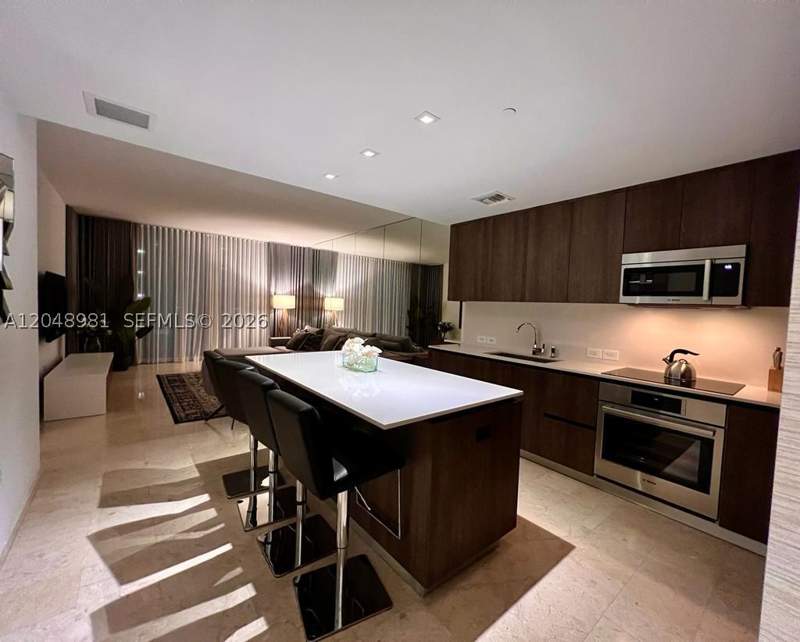 1 bedroom Condominium at 88 SW 7th St 808, Rise Condo, Miami — photo 5