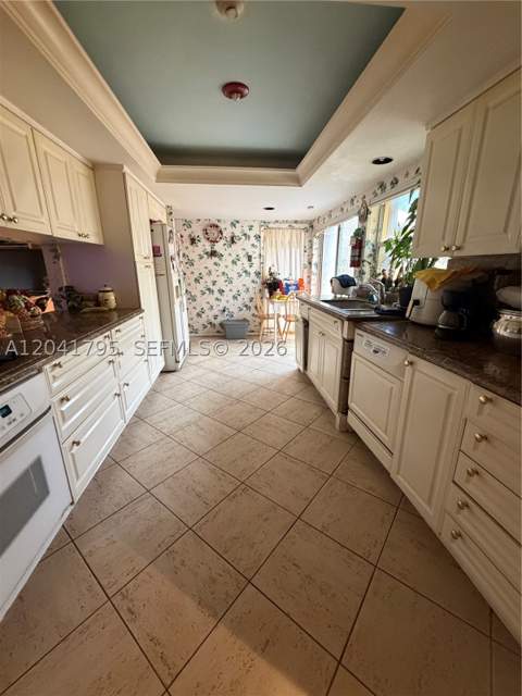 11511 SW 83rd Ter, Miami FL - photo 13 of 17