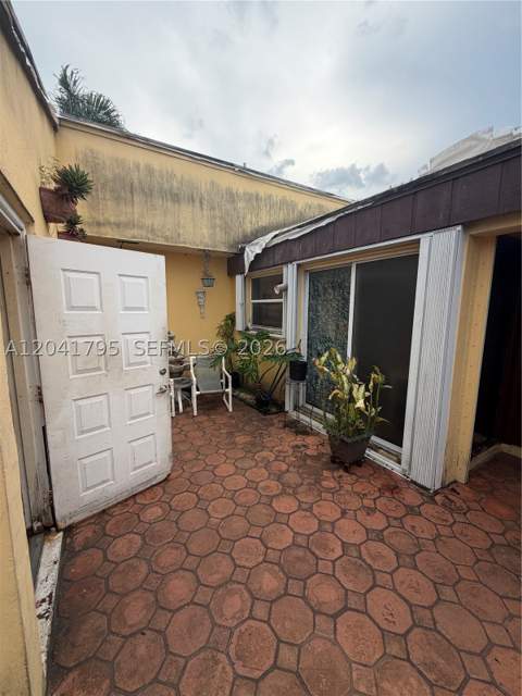 11511 SW 83rd Ter, Miami FL - photo 6 of 17