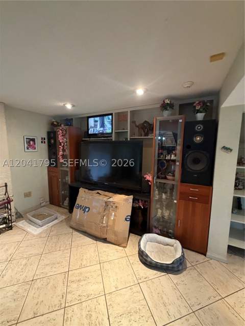 11511 SW 83rd Ter, Miami FL - photo 8 of 17