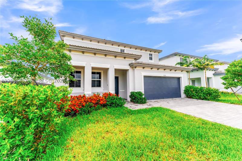 4 bedroom SingleFamilyResidence at 16125 SW 149th Ave, Salerno, Miami — photo 2
