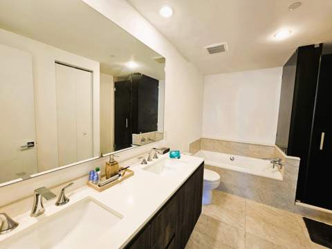 488 NE 18th Street Apt 3508, Miami FL - photo 10 of 17