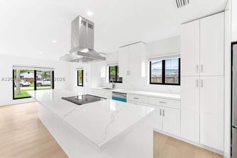 18451 SW 90th Ave, Cutler Bay FL - photo 7 of 52