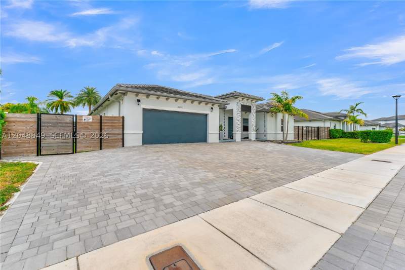 4 bedroom SingleFamilyResidence at 21100 SW 127th Pl, Siena North, Miami — photo 2